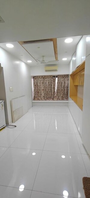 Furnished Amenities in 3 BHK Apartment at Vaibhav Building, Dadar West – for Rent