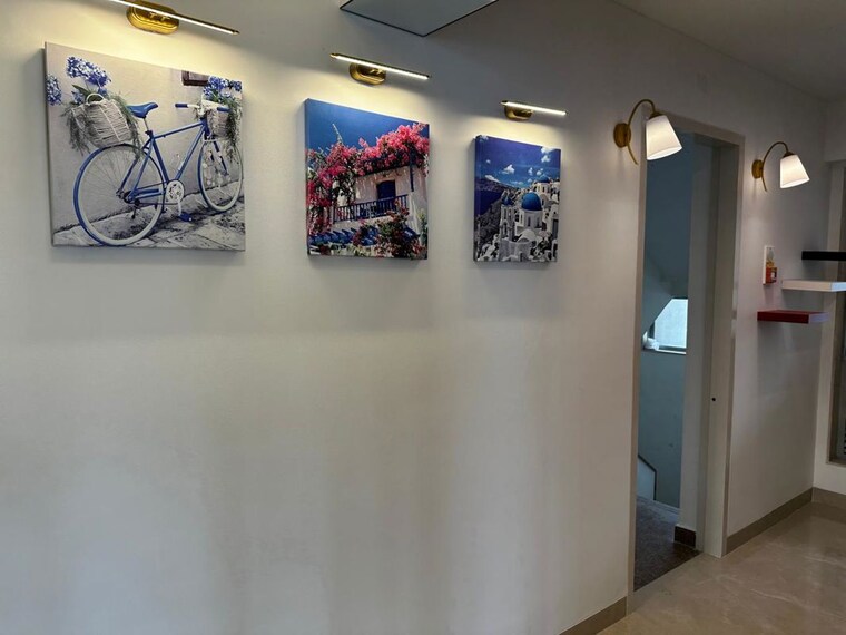 Room, vaibhav-building 3 Bedroom 1500 Sq.Ft. Apartment In Dadar West Mumbai 9987381