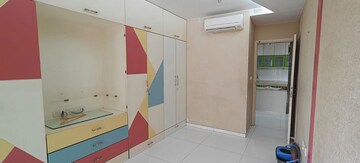 Building Lobby in 3 BHK Apartment at Vaibhav Building, Dadar West – for Rent