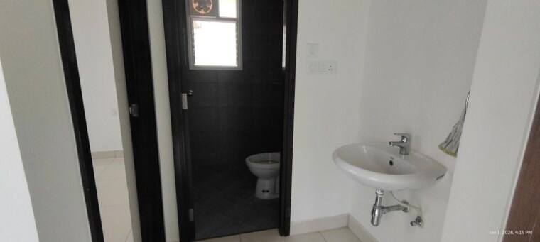 Bathroom, provident-park-square 1 Bedroom 560 Sq.Ft. Apartment In Kanakapura Road Bangalore 9987374