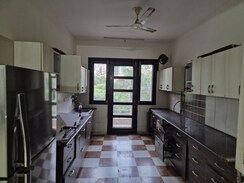 3 BHK Builder Floor For Rent in RWA Apartments Sector 50