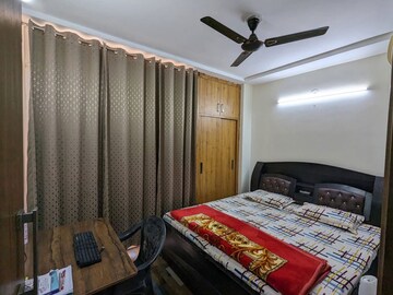 Bedroom in 2 BHK Builder Floor at Uday Arden 45, Sector 45 – for Rent