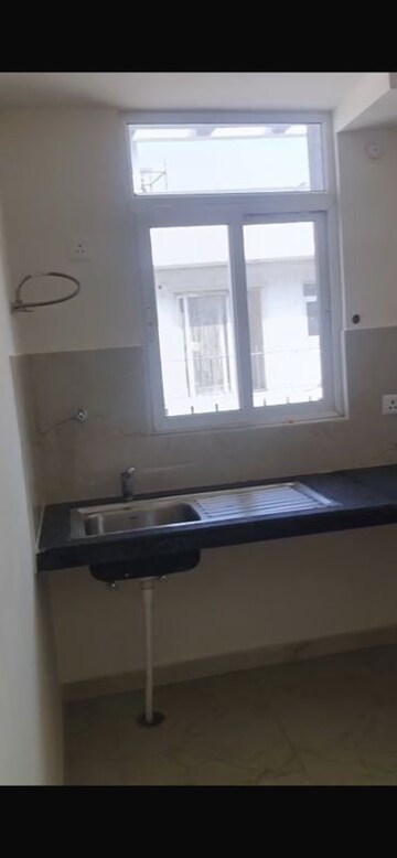 Kitchen in 2.5 BHK Builder Floor at Smart World Gems, Sector 89 – for Rent