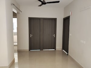 Room in 2 BHK Apartment at Signature Global Proxima, Sector 89 – for Rent