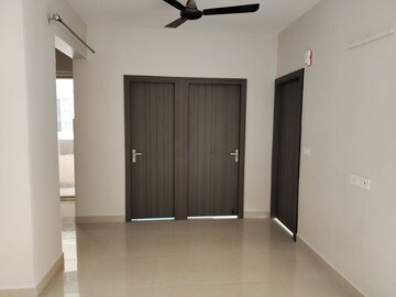 Room in 2 BHK Apartment at Signature Global Proxima, Sector 89 – for Rent