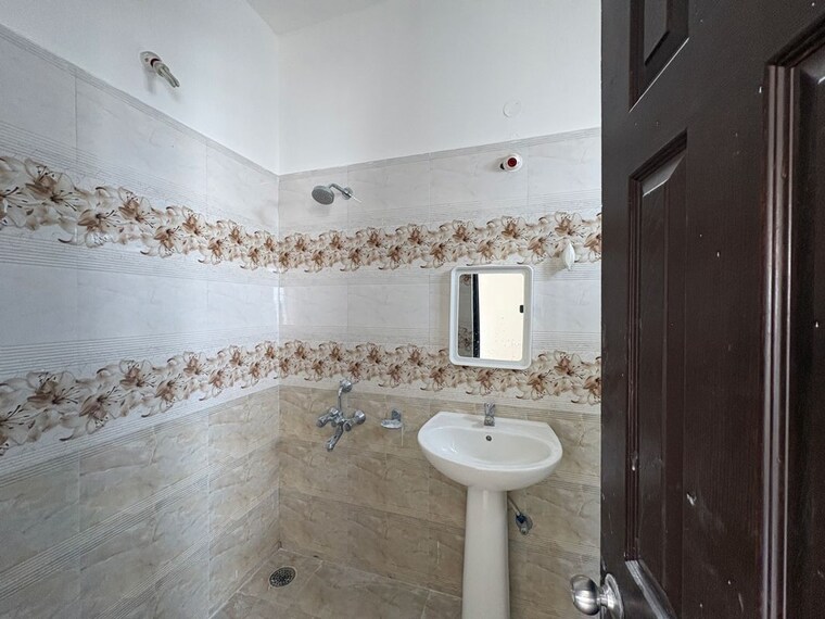 Bathroom, financial district 3 Bedroom 1750 Sq.Ft. Builder Floor In Financial District Hyderabad 9987424