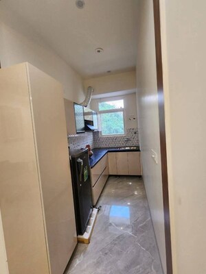 Building Lobby in 1 BHK Builder Floor at The Grand, Sector 52 – for Rent