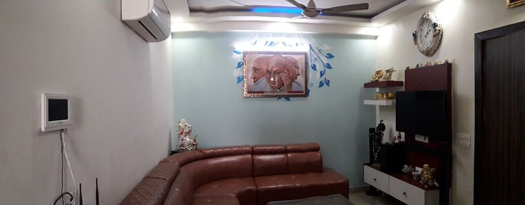 undefined, rohini sector 8 5 Bedroom 60 Sq.Yd. Villa In Rohini Sector 8 Delhi 9987449