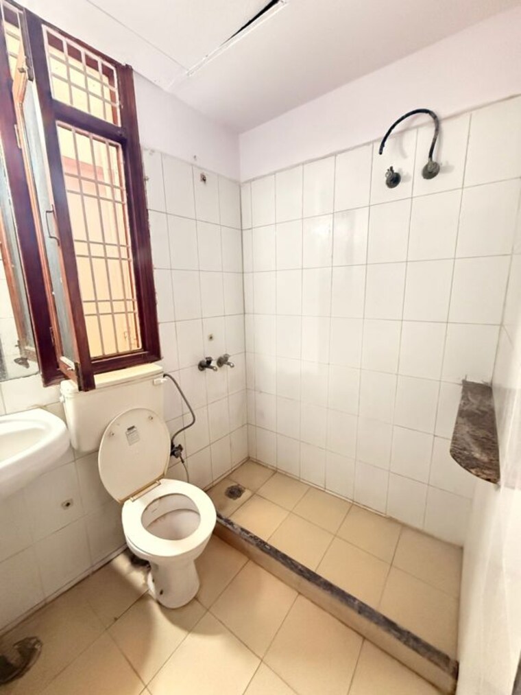 Bathroom, chatesar 2 Bedroom 800 Sq.Ft. Builder Floor In Chatesar Delhi 9987492