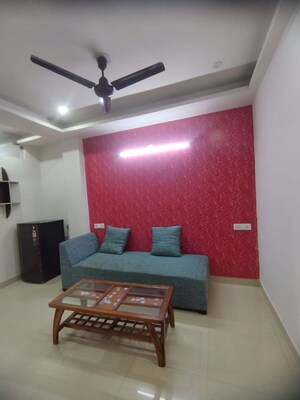 Furnished Amenities in 1 BHK Builder Floor at Greenwood City, Sector 40 – for Rent