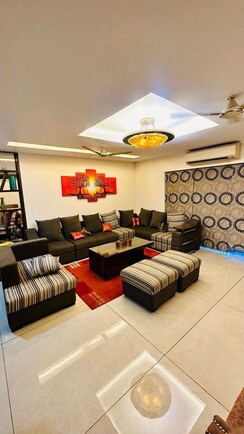 1.5 BHK + Pooja Room Apartment For Rent in DLF Oakwood Estate