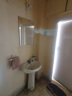 1 BHK + Pooja Room Apartment For Rent in Shahenshah CHS