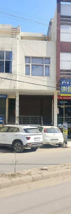  Showroom For Sale in Patiala Road