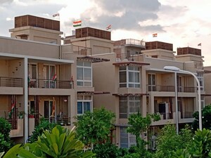 3 BHK Builder Floor For Sale in BPTP Parkland Pride, Sector 77