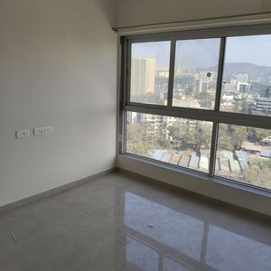 Room in 4 BHK Apartment at Kanakia Silicon Valley, Powai – for Rent