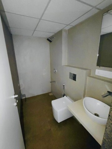 Bathroom in 4 BHK Apartment at Kanakia Silicon Valley, Powai – for Rent