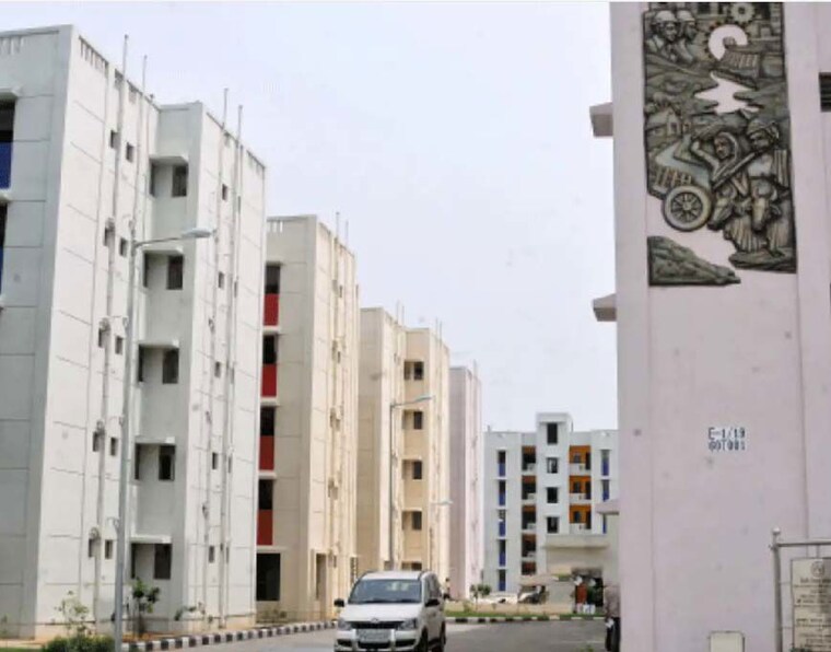 Exterior View, rohini sector 15 2 Bedroom 850 Sq.Ft. Apartment In Rohini Sector 15 Delhi 9987529