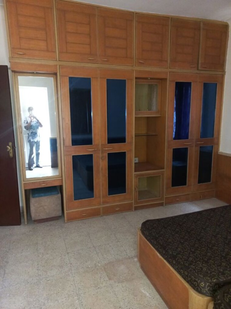 Room, koregaon park Pg For Girls In Koregaon Park 9987611