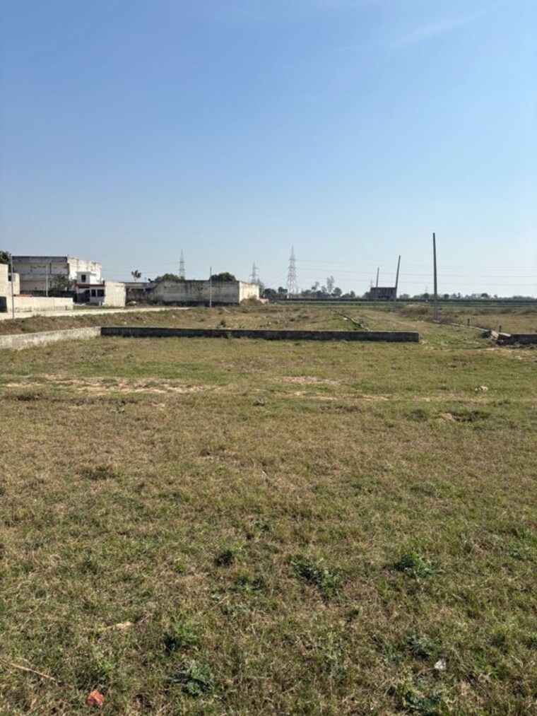 undefined, dera bassi  89 Sq.Yd. Plot In Dera Bassi Mohali 9987566
