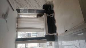 Furnished Amenities in 3.5 BHK Builder Floor at Alaknanda – for Rent