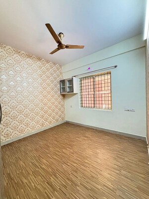 Room in 2 BHK Apartment at Vignana Nagar – for Rent