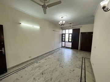 Room in 2.5 BHK Builder Floor at Bancourt Apartment, Sector 44 – for Rent