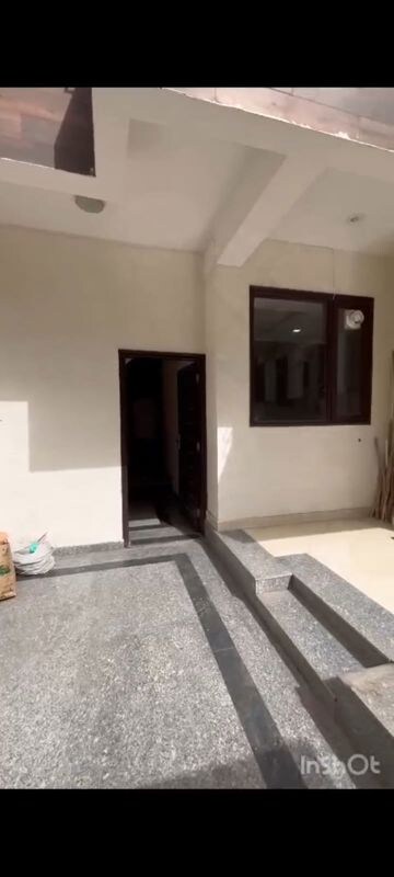 Building Lobby in 6+ BHK Independent House at Vipul World Plots, Sector 48 – for Sale