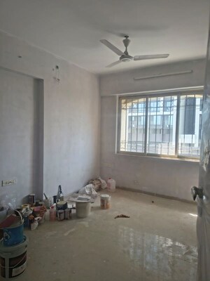 Room in 3 BHK Apartment at Dosti Acres Aster, Wadala East – for Rent