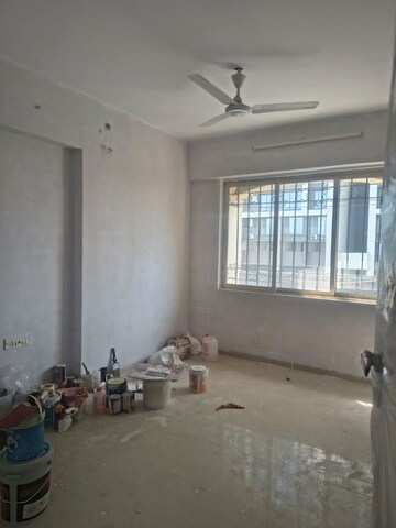 Room in 3 BHK Apartment at Dosti Acres Aster, Wadala East – for Rent