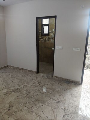 Room in 2 BHK Builder Floor at Jungpura Extension – for Rent
