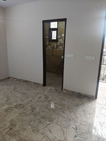 Room in 2 BHK Builder Floor at Jungpura Extension – for Rent