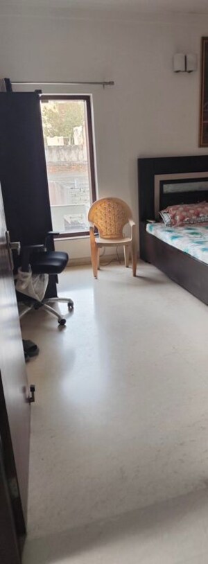 Living Room in 3 BHK Builder Floor at RWA Apartments Sector 50, Sector 50 – for Rent