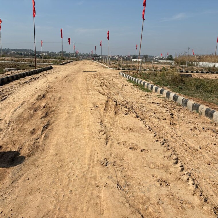 undefined, dera bassi  100 Sq.Yd. Plot In Dera Bassi Mohali 9987680
