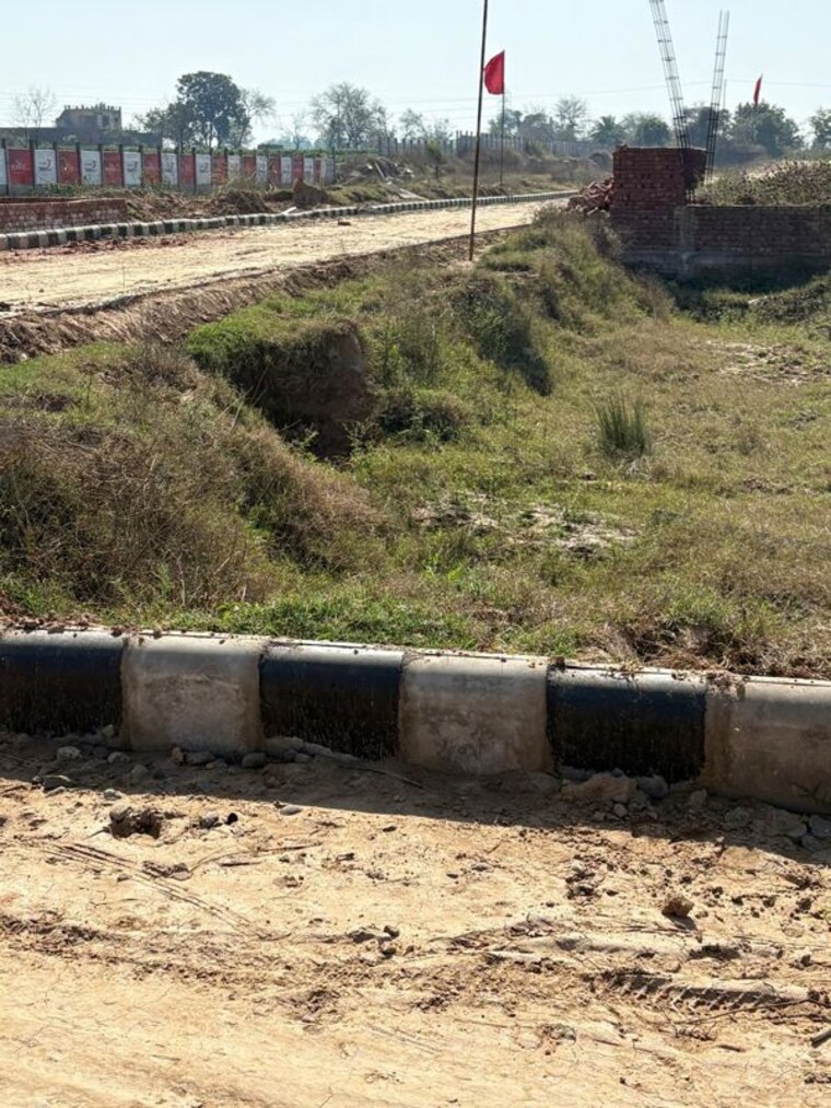 undefined, dera bassi  112 Sq.Yd. Plot In Dera Bassi Mohali 9987638