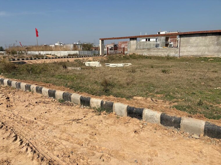 undefined, dera bassi  112 Sq.Yd. Plot In Dera Bassi Mohali 9987638