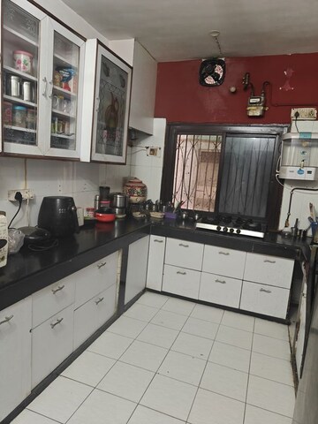 Master Bedroom in 3 BHK Independent House at Parakh Homes, Gyan Khand I – for Rent