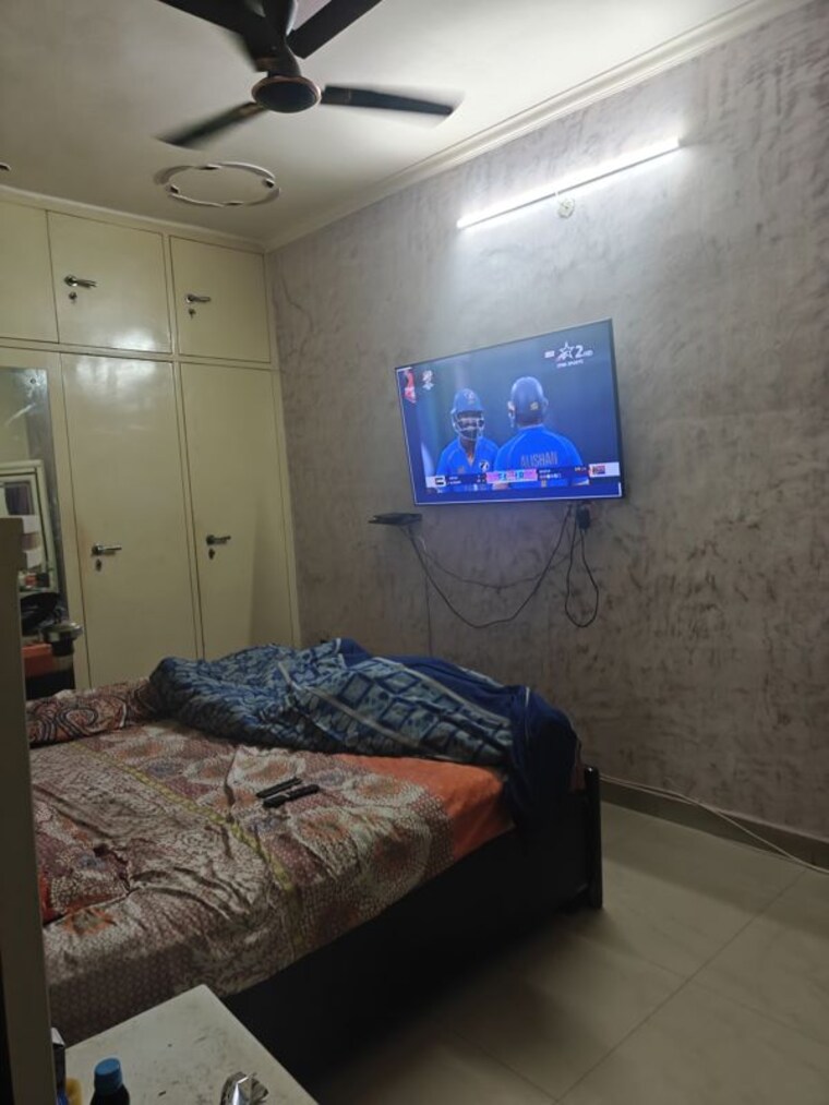 Bedroom, parakh-homes 3 Bedroom 1400 Sq.Ft. Independent House In Gyan Khand I Ghaziabad 9987716