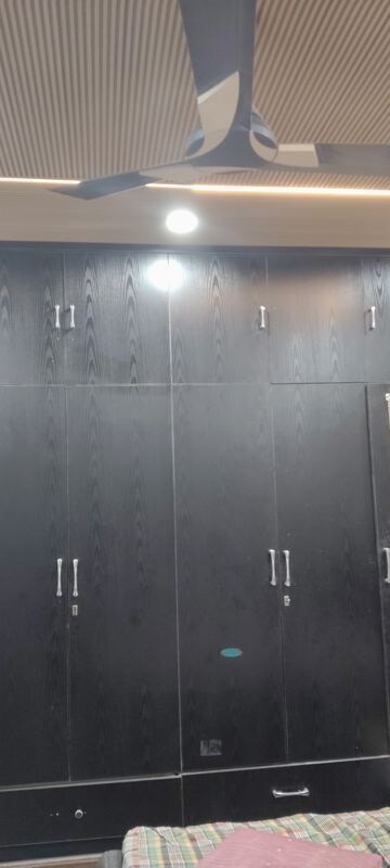 Furnished Amenities in 3.5 BHK Apartment at BPTP Park Grandeura, Sector 82 – for Sale