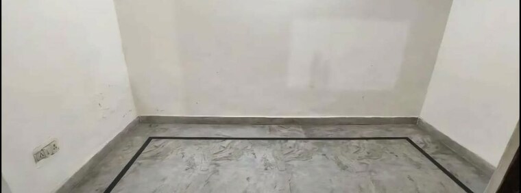 Room, rohini sector 6 1 Bedroom 350 Sq.Ft. Builder Floor In Rohini Sector 6 Delhi 9987725
