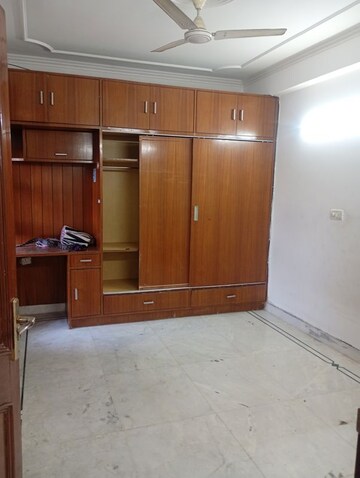 Living Room in 4 BHK Apartment at Sector 12 Dwarka – for Rent