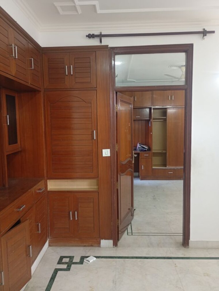 Room, sector 12 dwarka 4 Bedroom 2800 Sq.Ft. Apartment In Sector 12 Dwarka Delhi 9987617