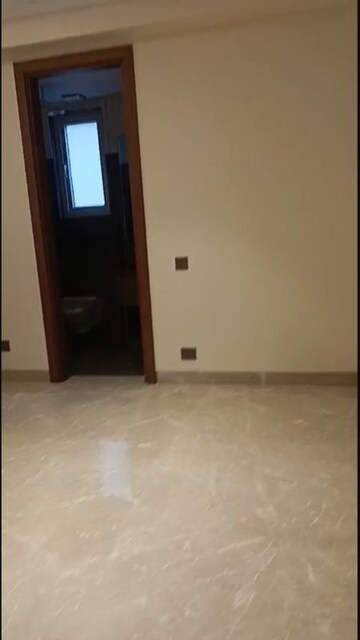 Room in 4 BHK Builder Floor at Vasant Vihar – for Rent