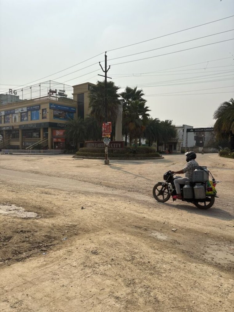 Parking, ngk-kahlon-garden-city  1375 Sq.Ft. Plot In Vrindavan Yojna Lucknow 9987732