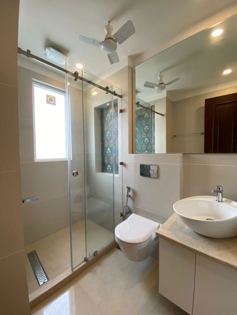 Master Bedroom, east of kailash 3 Bedroom 200 Sq.Yd. Builder Floor In East Of Kailash Delhi 9987784