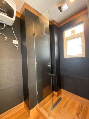 Furnished Amenities in 3 BHK Builder Floor at East Of Kailash – for Rent