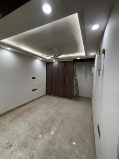 4 BHK + Extra Room Apartment For Sale in Vasant Kunj