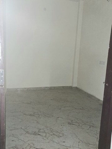 Room in 2 BHK Independent House at Raebareli Road – for Sale