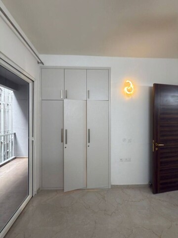 Building Lobby in 3 BHK Apartment at Smart World Orchard, Sector 61 – for Rent