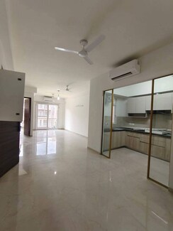 3 BHK + Extra Room Apartment For Rent in Smart World Orchard