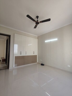 Room in 3 BHK Apartment at Eiffel Vivassa Estate, Bagiamau – for Rent